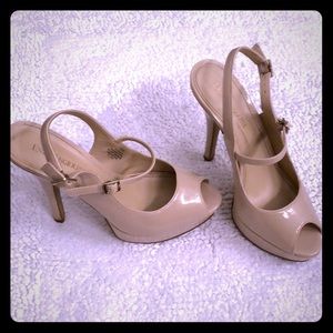 Peep toe, nude sexy slingback pump 6.5
